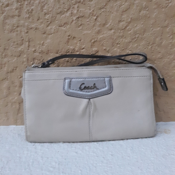 Coach Handbags - COACH Cream Wristlet